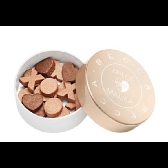 BECCA Other - BECCA x Khloé Kardashian BFF Glow